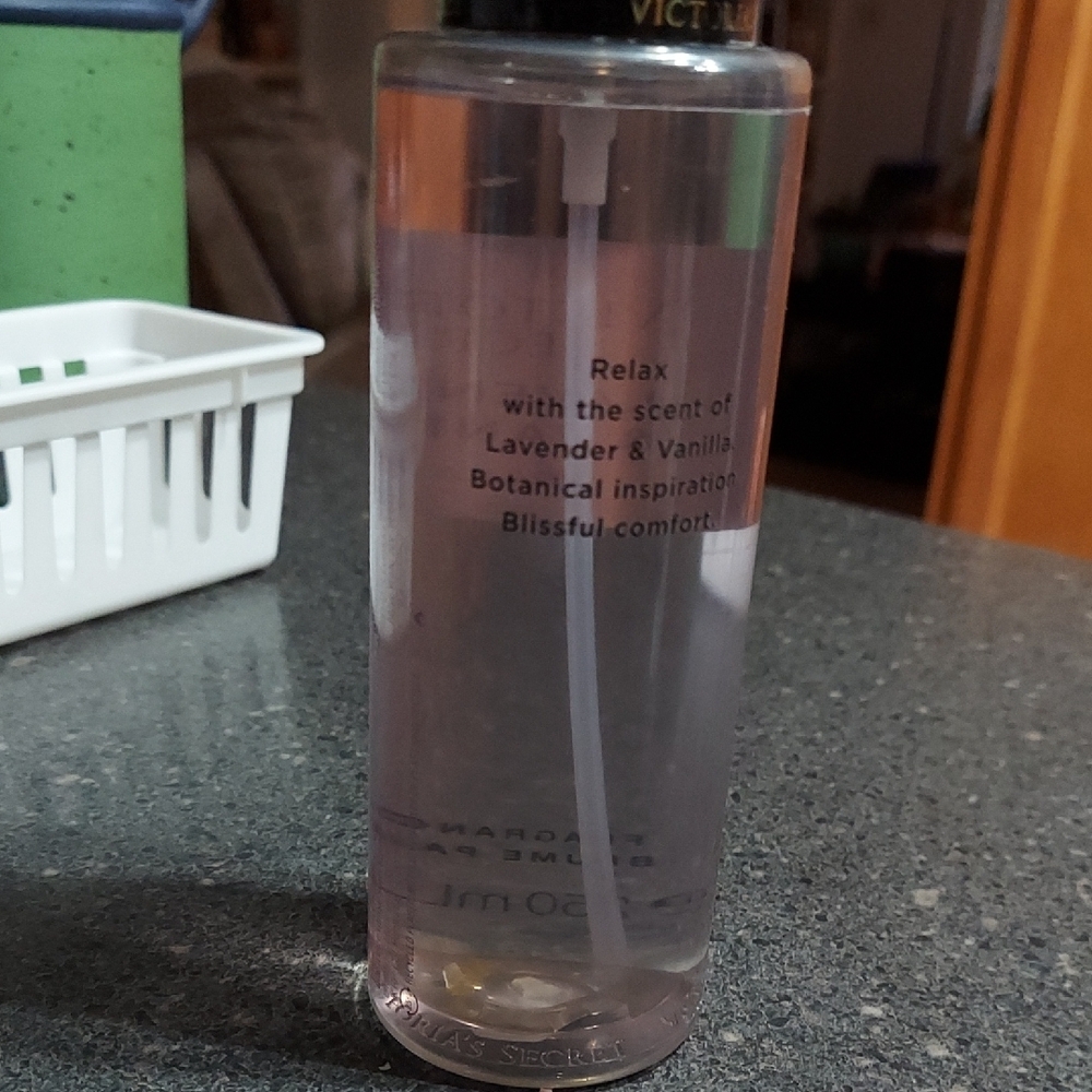 Victoria's Secret Lavender & Vanilla Mist - Picture 6 of 8